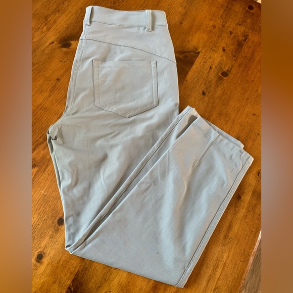 City Sleek 5 Pocket 7/8 Pant. NWOT - Picture 2 of 3